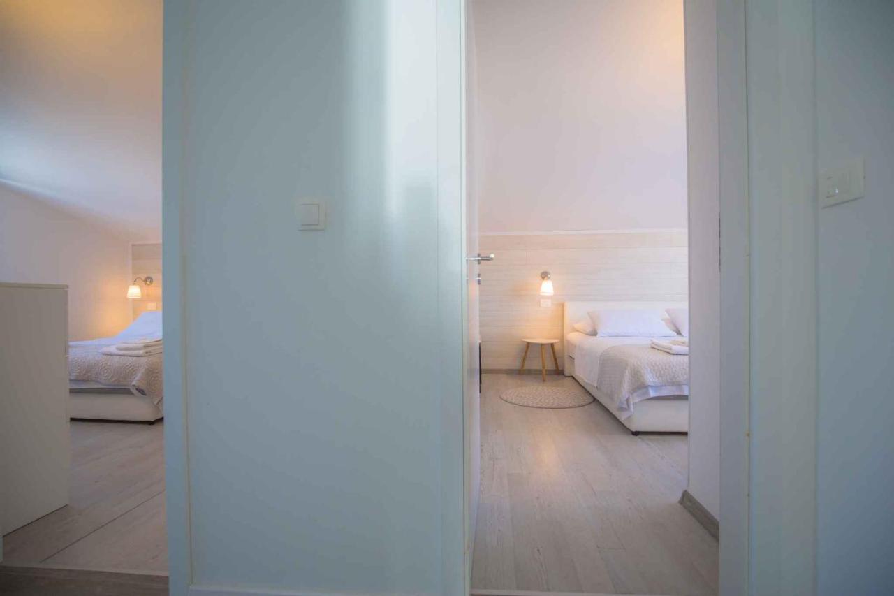 Apartments In Rogoznica 36019 Kültér fotó