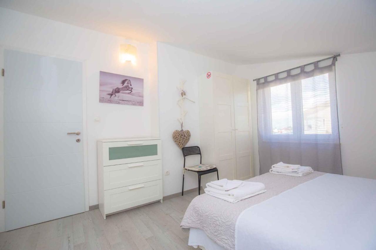 Apartments In Rogoznica 36019 Kültér fotó