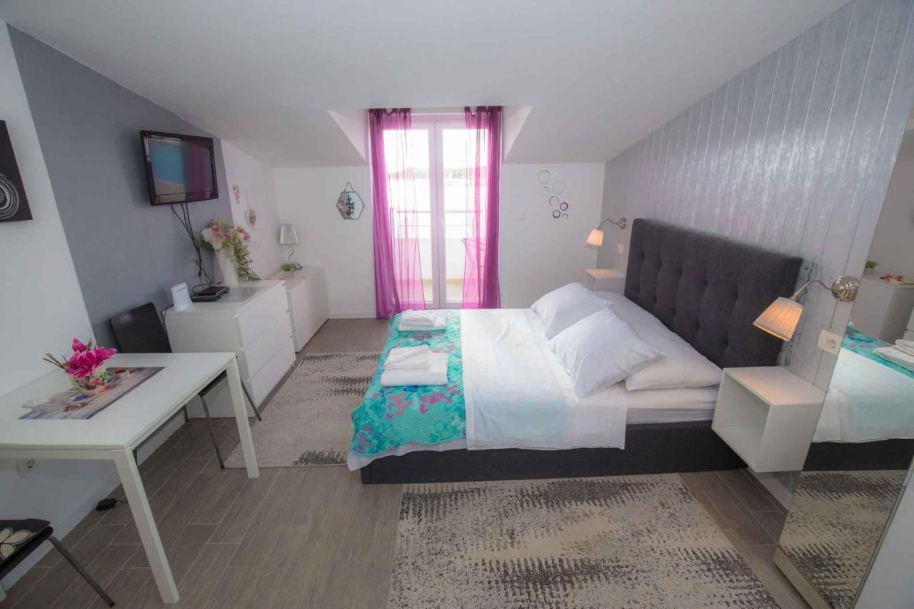Apartments In Rogoznica 36019 Kültér fotó
