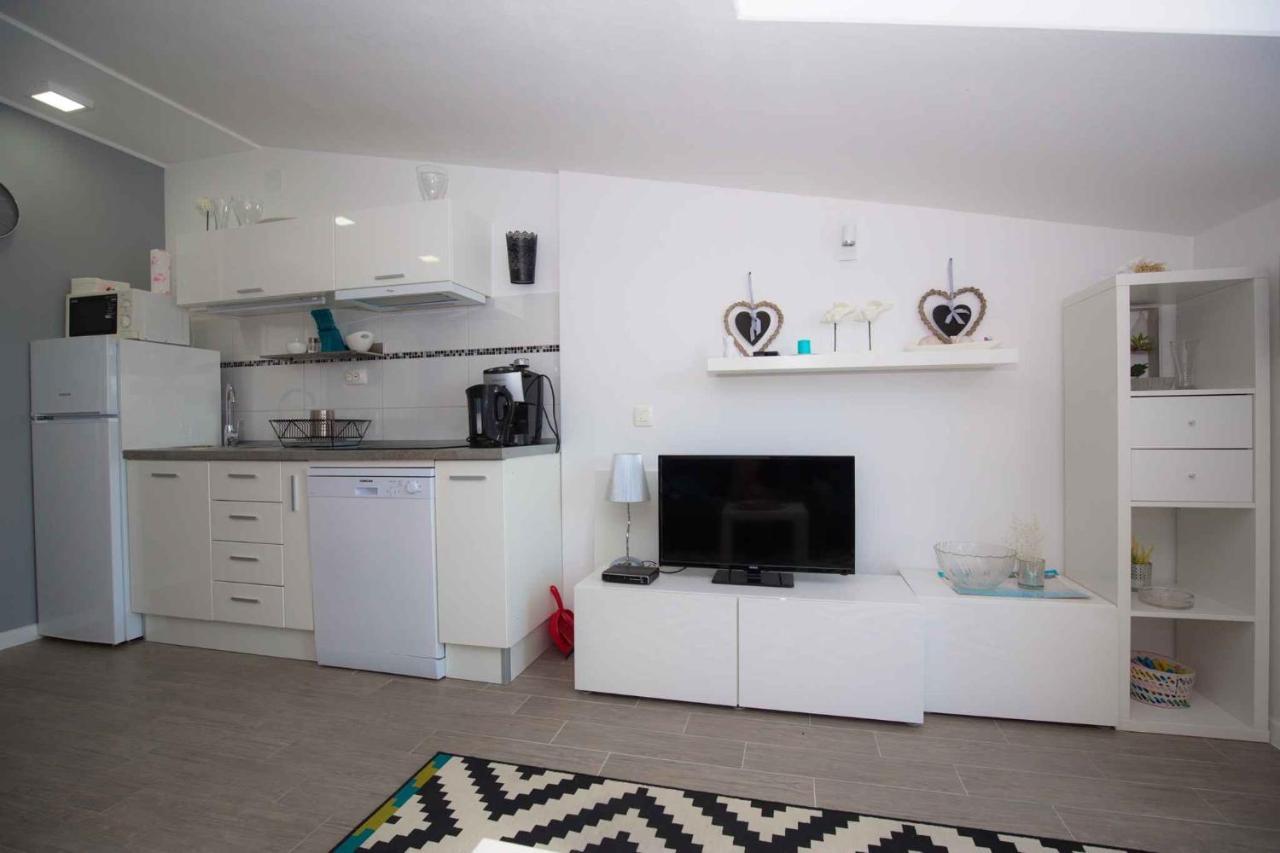 Apartments In Rogoznica 36019 Kültér fotó