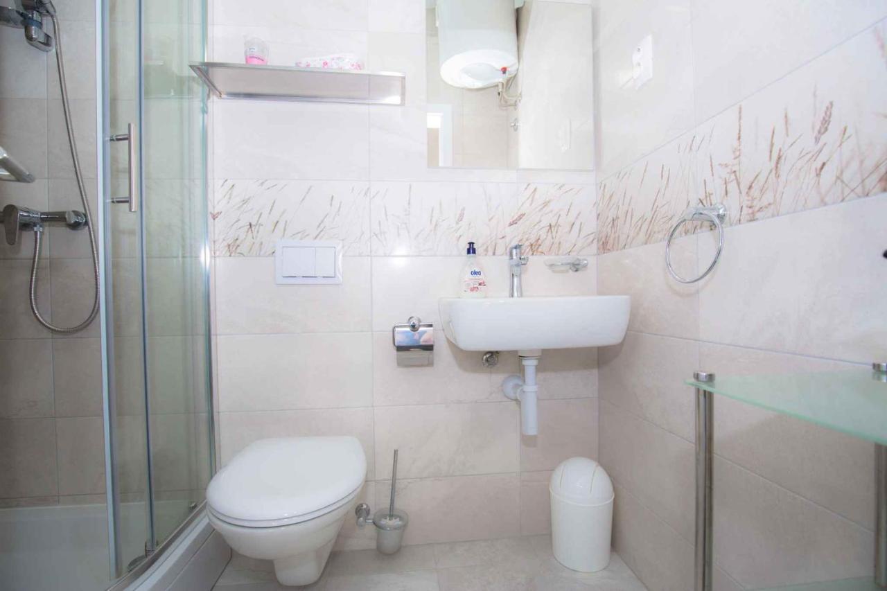 Apartments In Rogoznica 36019 Kültér fotó